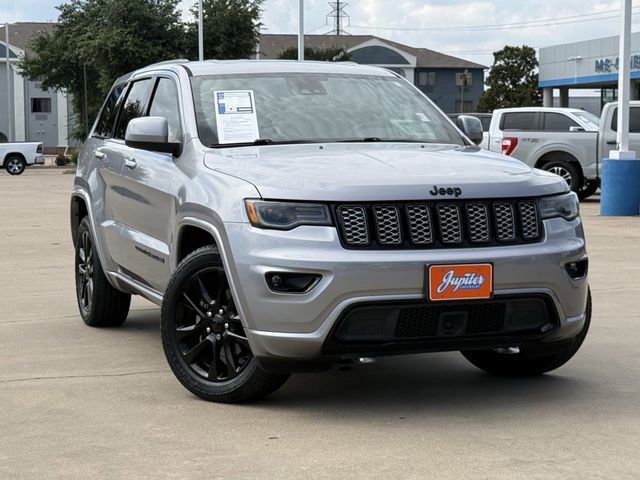 Used 2020 Jeep Grand Cherokee Altitude RWD image 2