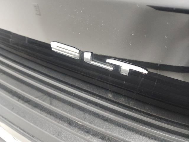 Used 2023 GMC Yukon XL SLT AWD/4WD image 13