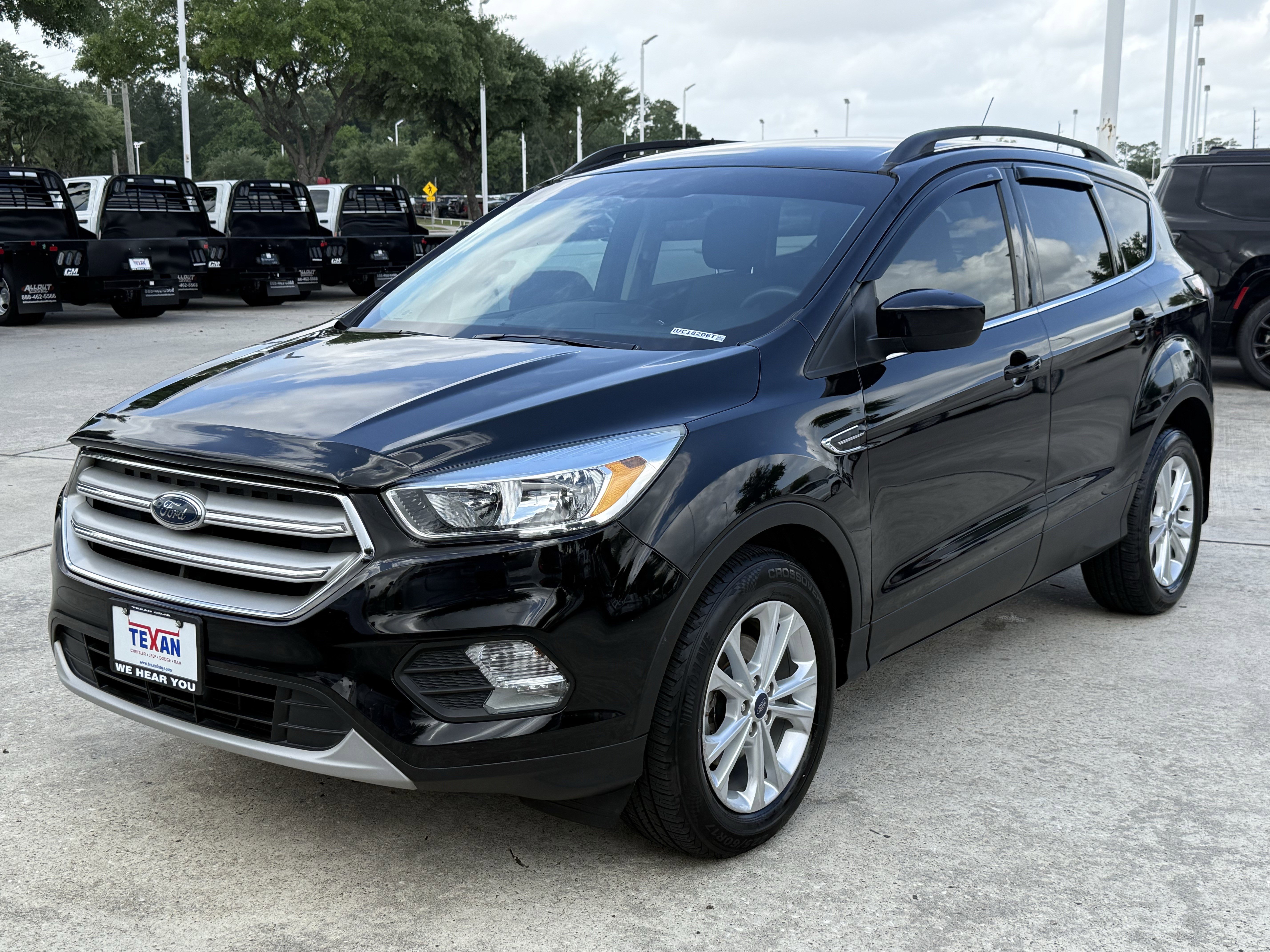 Used 2018 Ford Escape SE w/ SE Sync 3 Package FWD image 9