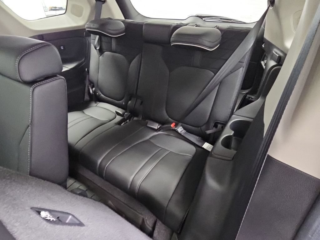 Used 2026 Honda Pilot Elite image 36
