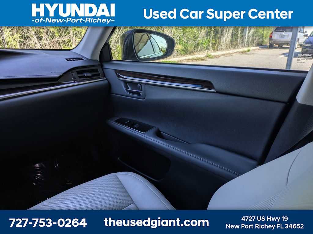 Used 2018 Lexus ES 350 w/ Premier Package FWD image 17