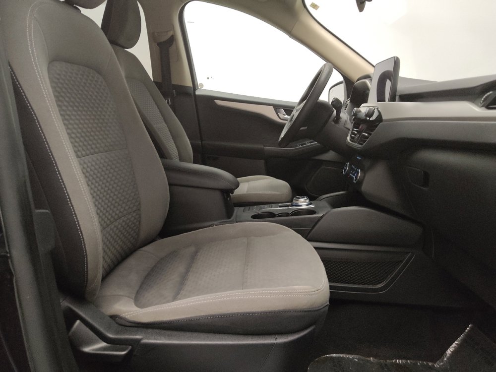 Used 2020 Ford Escape SE image 21