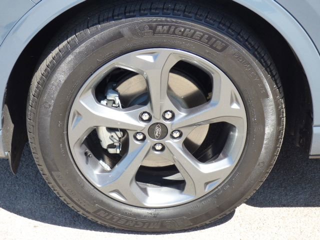 Used 2024 Ford Escape ST-Line w/ Tech Pack #1 FWD image 9