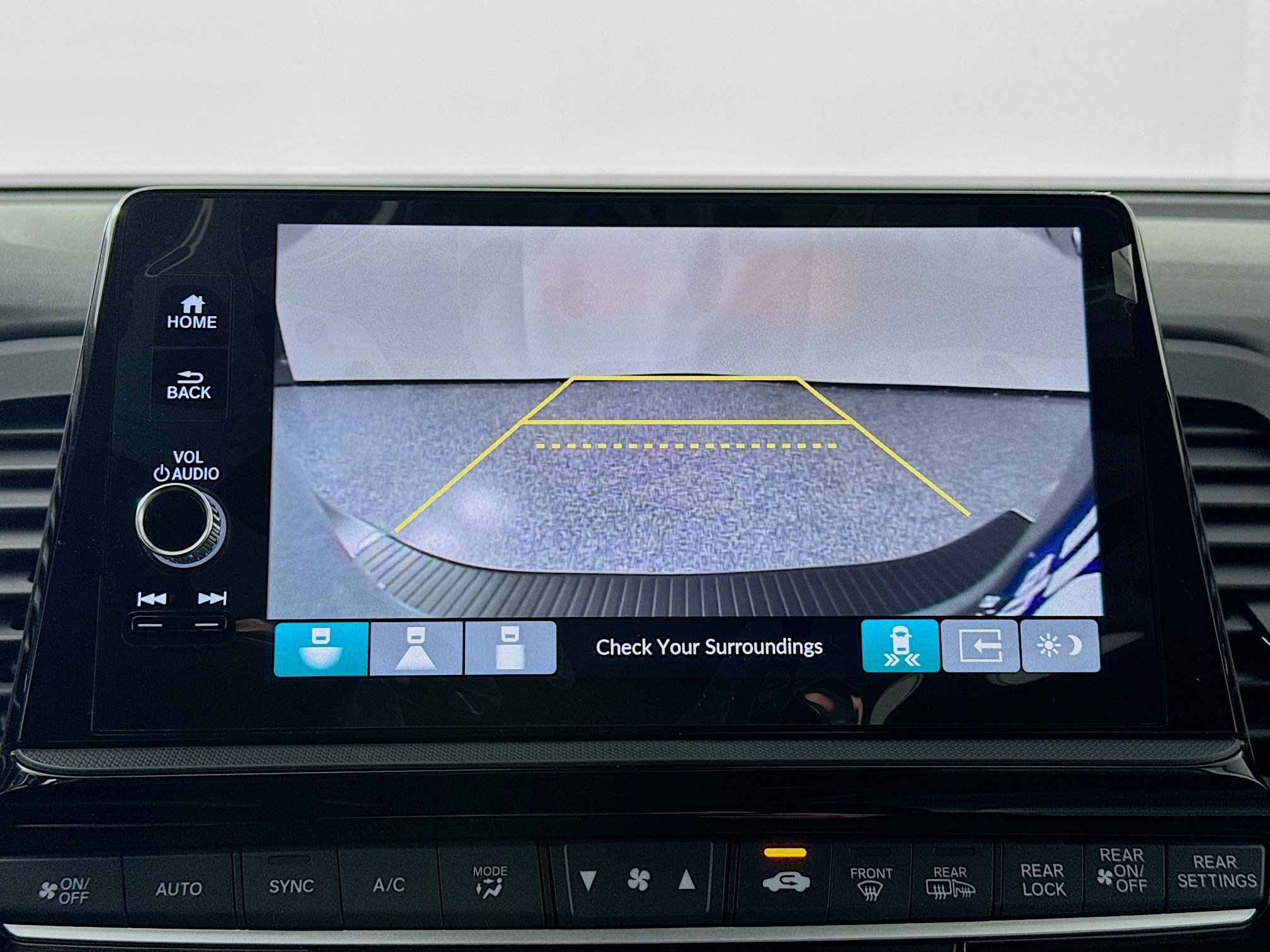 New 2026 Honda Odyssey Touring image 14