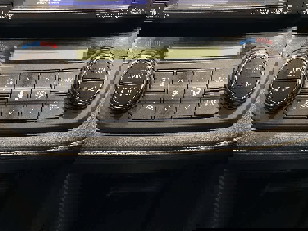 Used 2016 Toyota RAV4 Limited w/ Advanced Technology Package image 22