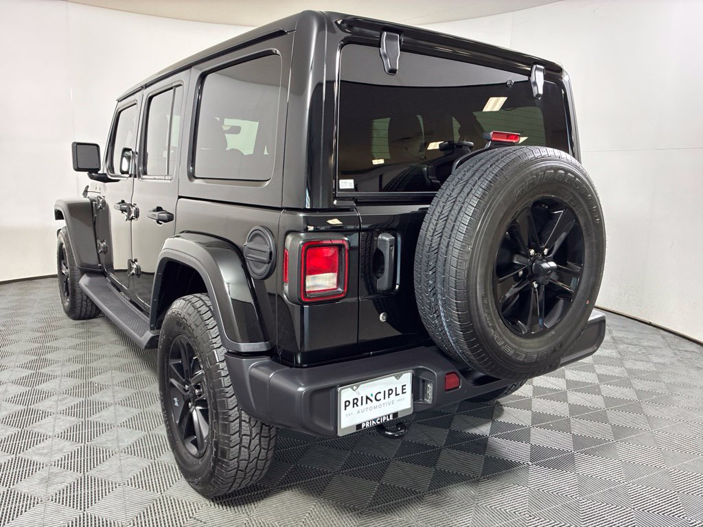 Used 2020 Jeep Wrangler Unlimited Sahara AWD/4WD image 7