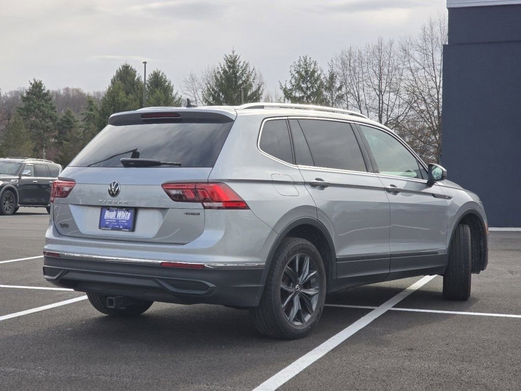 Used 2023 Volkswagen Tiguan SE AWD/4WD image 12