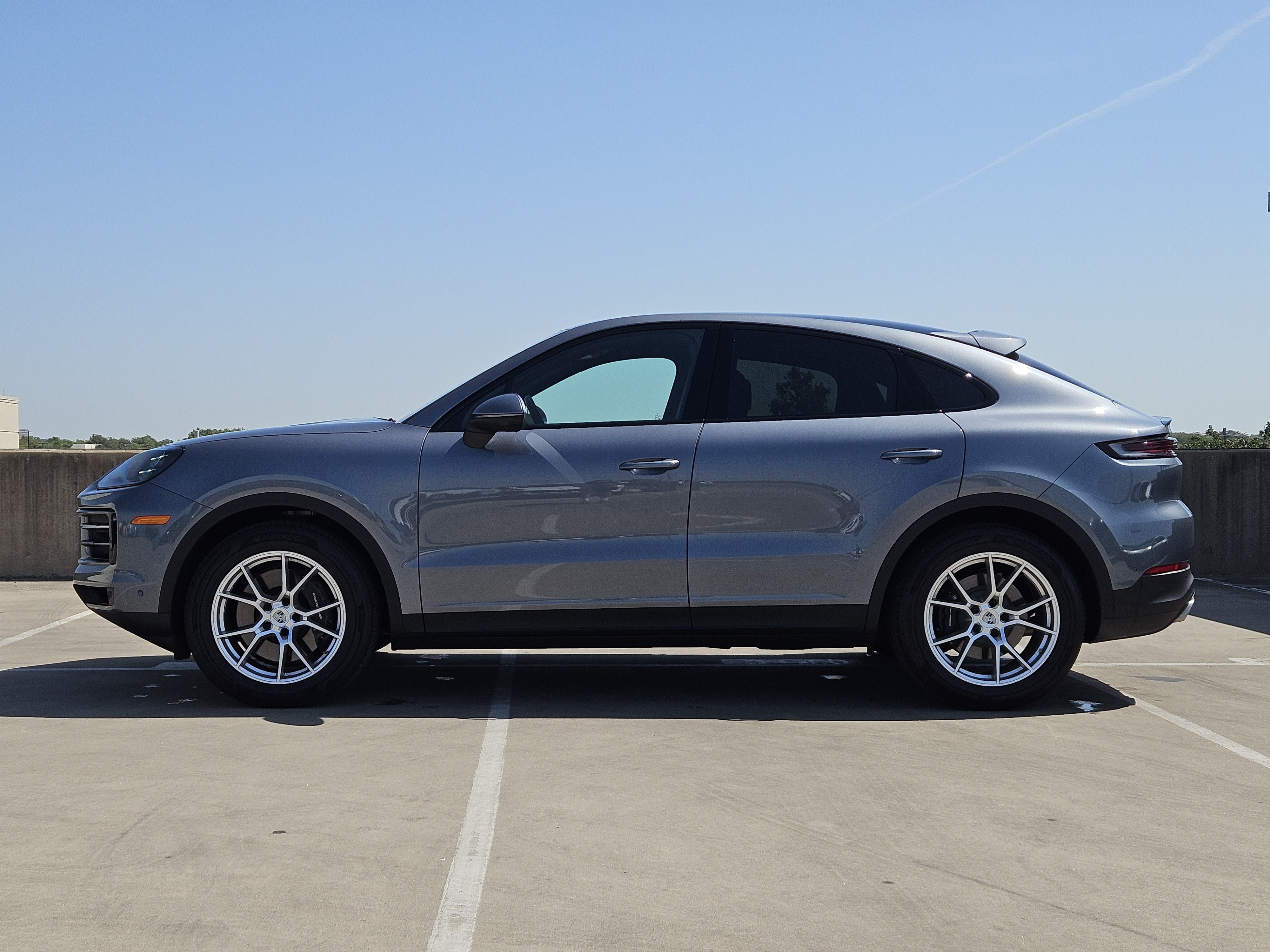Certified 2026 Porsche Cayenne Coupe AWD/4WD image 2