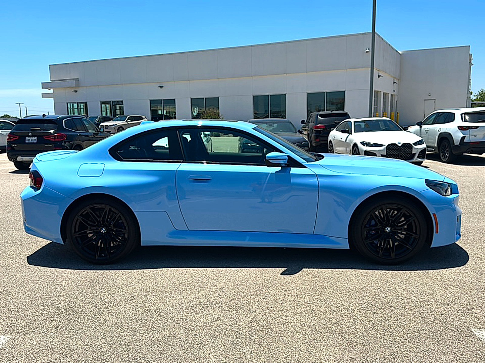 Used 2026 BMW M2 w/ Lighting Package RWD image 9
