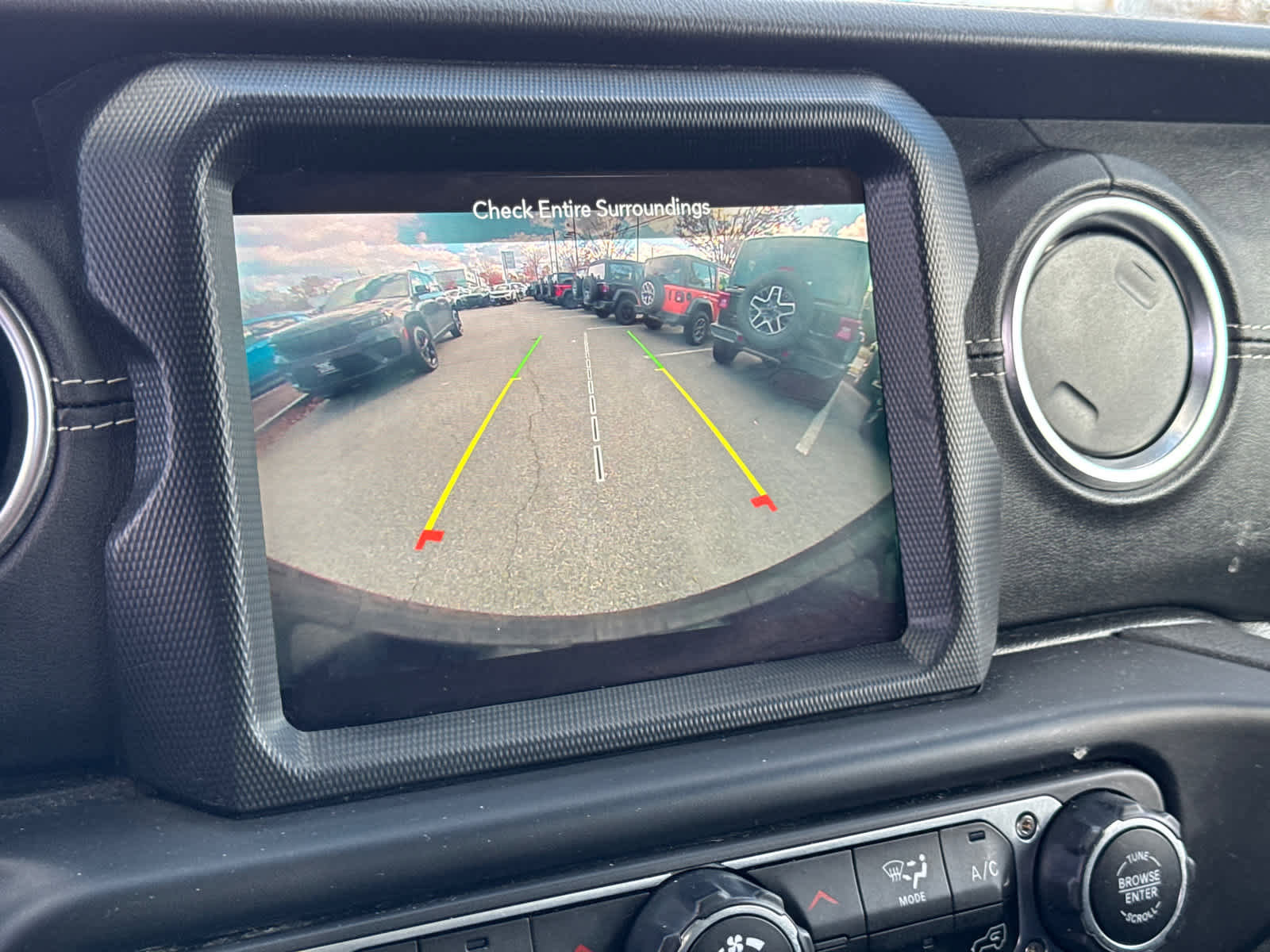 Used 2022 Jeep Wrangler Unlimited Sahara w/ Cold Weather Group image 26