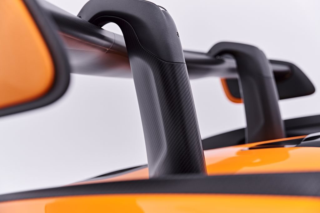 Used 2019 McLaren Senna RWD image 48