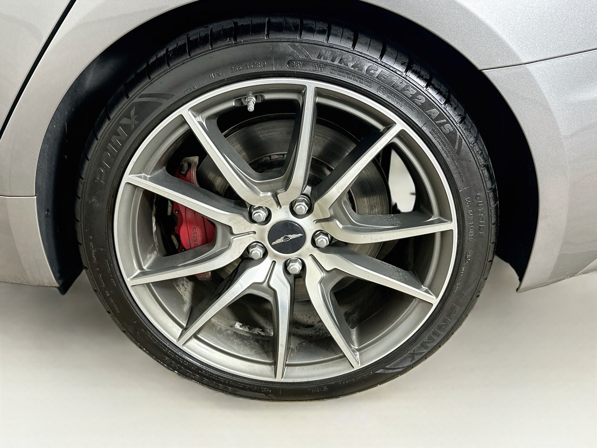 Used 2025 Genesis G70 2.5T AWD/4WD image 11