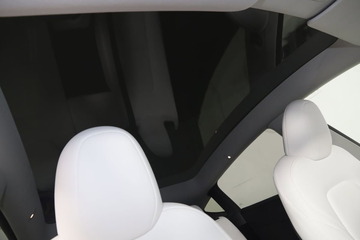Used 2024 Tesla Model Y Long Range AWD/4WD image 12