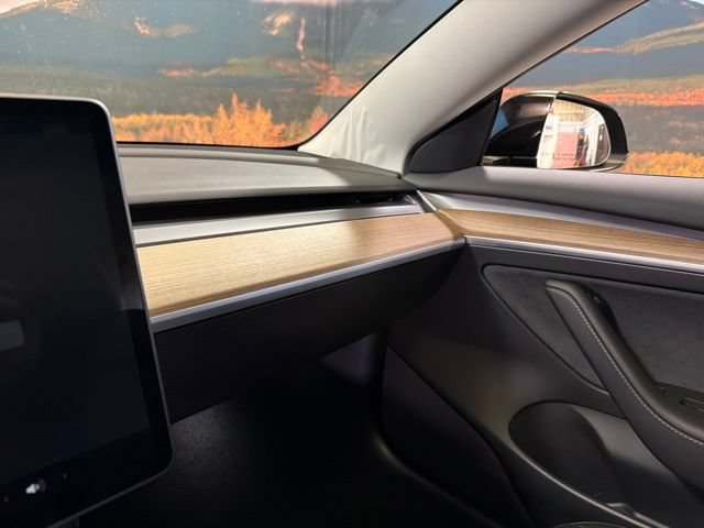 Used 2022 Tesla Model 3 Long Range AWD/4WD image 31