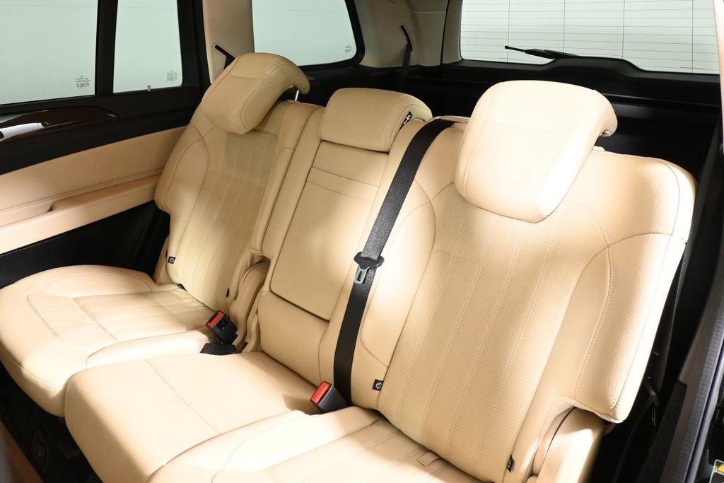Certified 2019 Mercedes-Benz GLS 450 4MATIC image 4