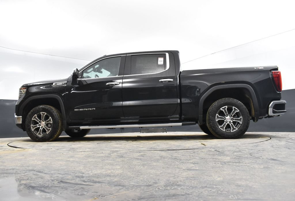 Used 2024 GMC Sierra 1500 SLT w/ X31 Off-Road Package AWD/4WD image 45
