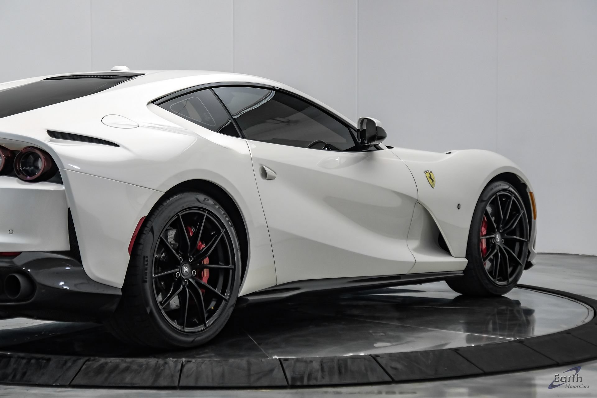 Used 2019 Ferrari 812 Superfast RWD image 23