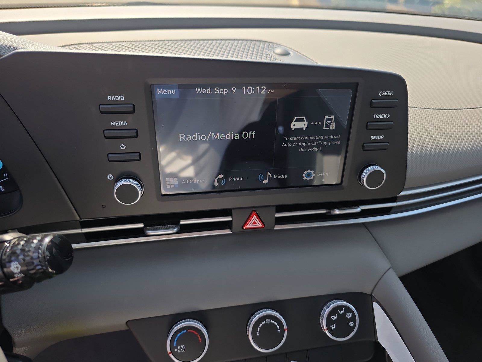 New 2026 Hyundai Elantra SE FWD image 16