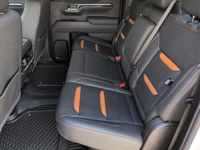 Used 2025 GMC Sierra 1500 AT4 w/ Technology Package AWD/4WD image 19