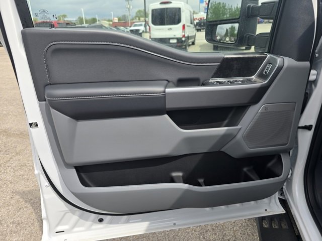 New 2025 Ford F250 XLT w/ Black Appearance Package image 10