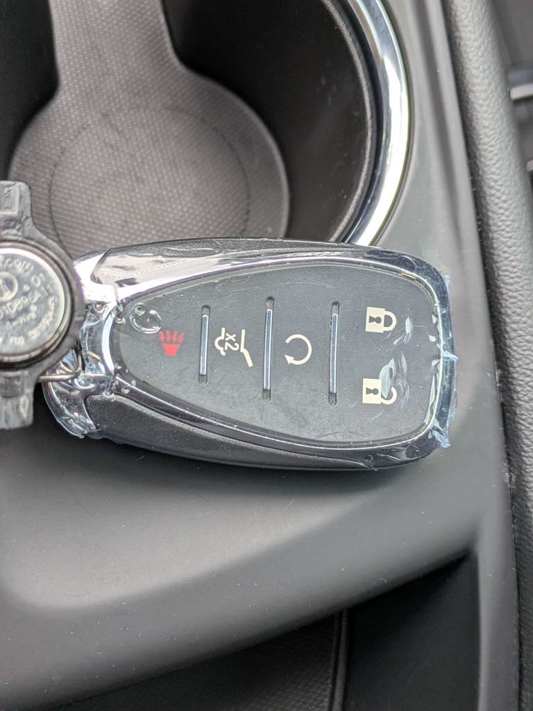 Used 2023 Chevrolet Equinox LT FWD image 30