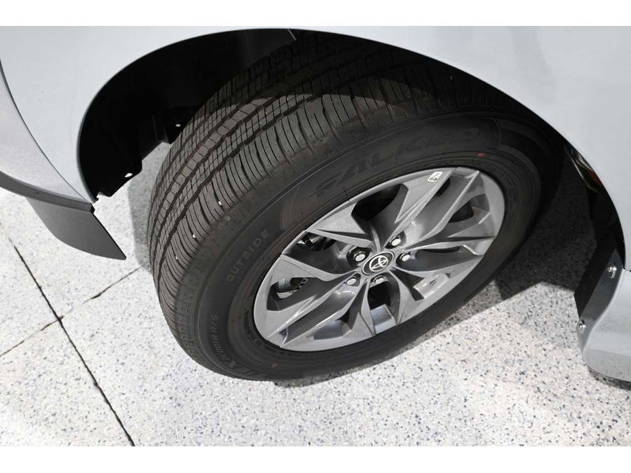 New 2025 Toyota Sienna XLE w/ XLE Plus Package image 11