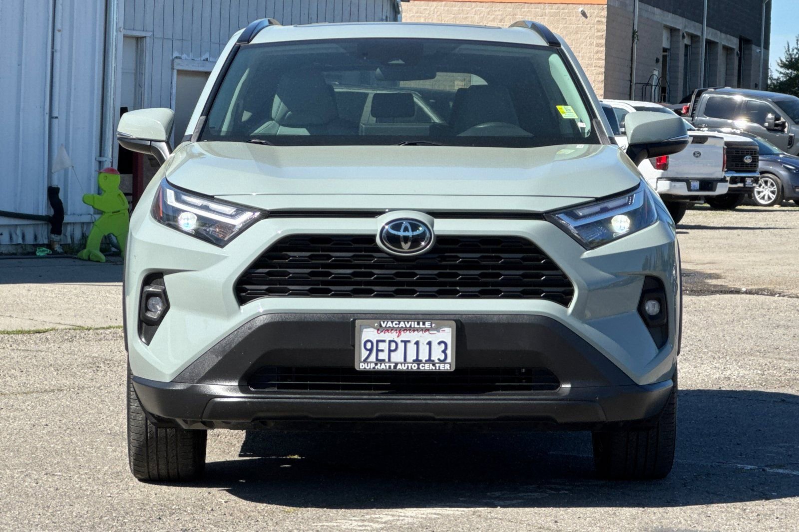 Used 2022 Toyota RAV4 XLE Premium image 10