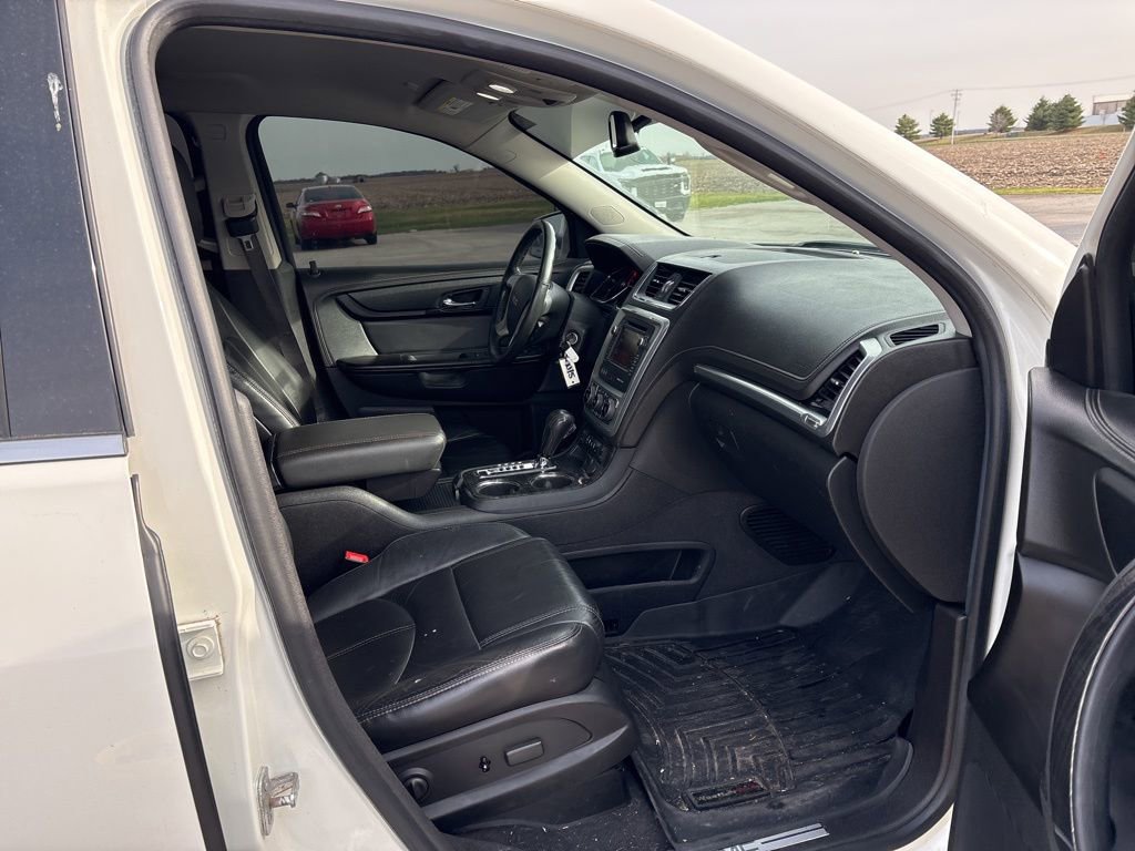 Used 2015 GMC Acadia SLT image 17