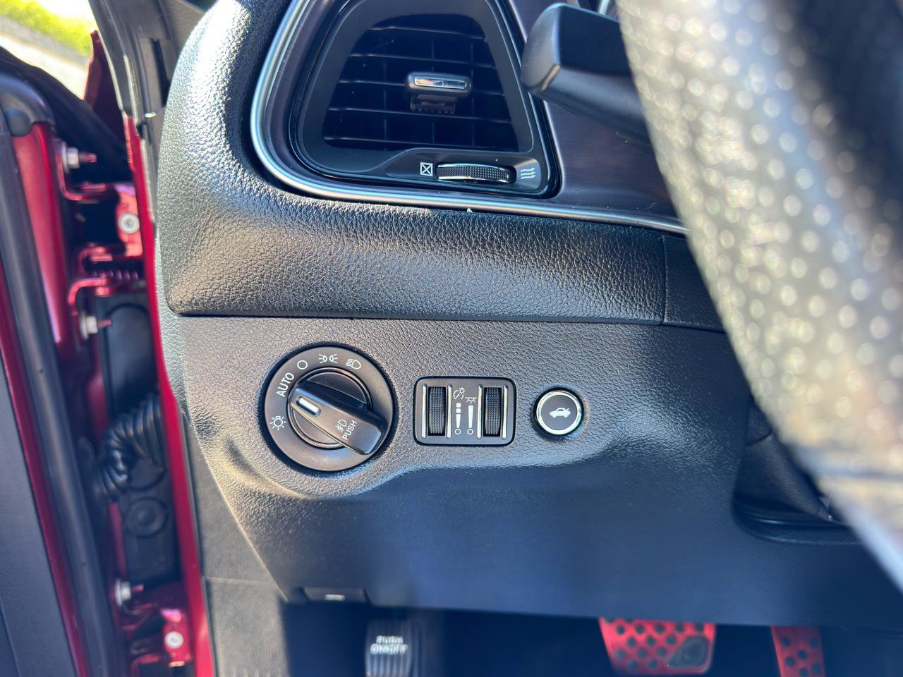 Used 2018 Dodge Challenger R/T image 24