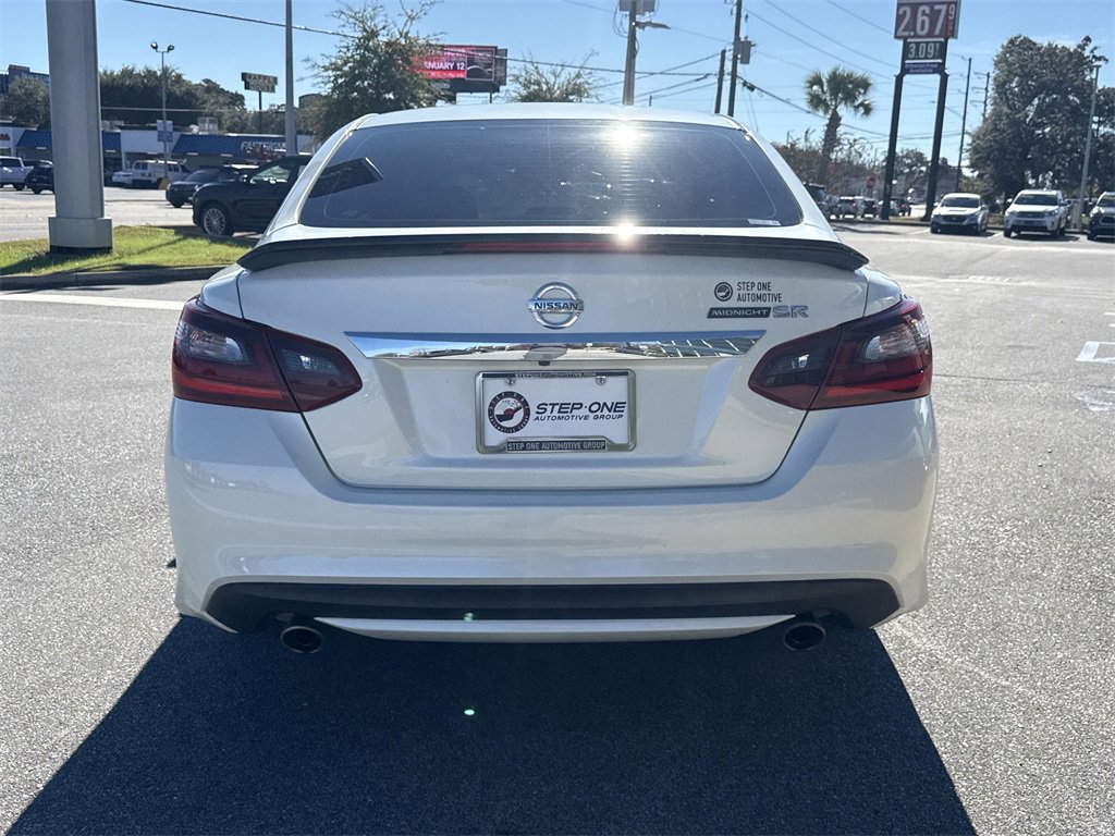 Used 2017 Nissan Altima 2.5 SR w/ Midnight Edition Package image 7