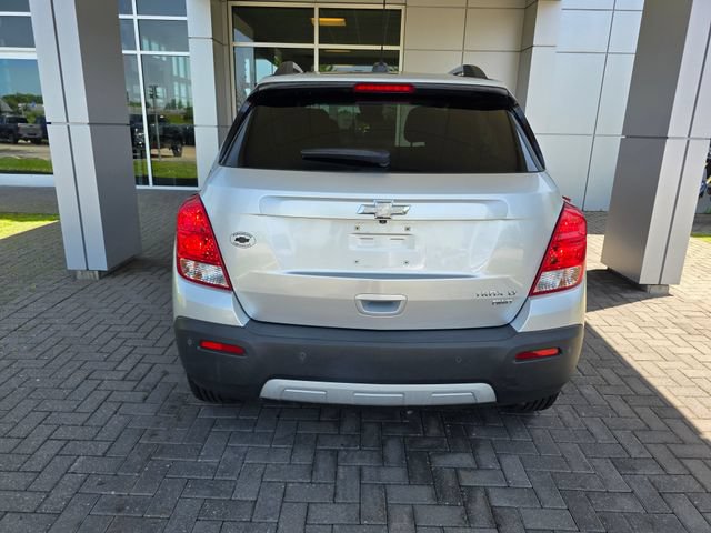 Used 2015 Chevrolet Trax LT w/ LT Sun and Sound Package AWD/4WD image 3