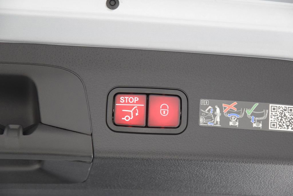 Used 2025 Mercedes-Benz GLS 450 4MATIC image 31