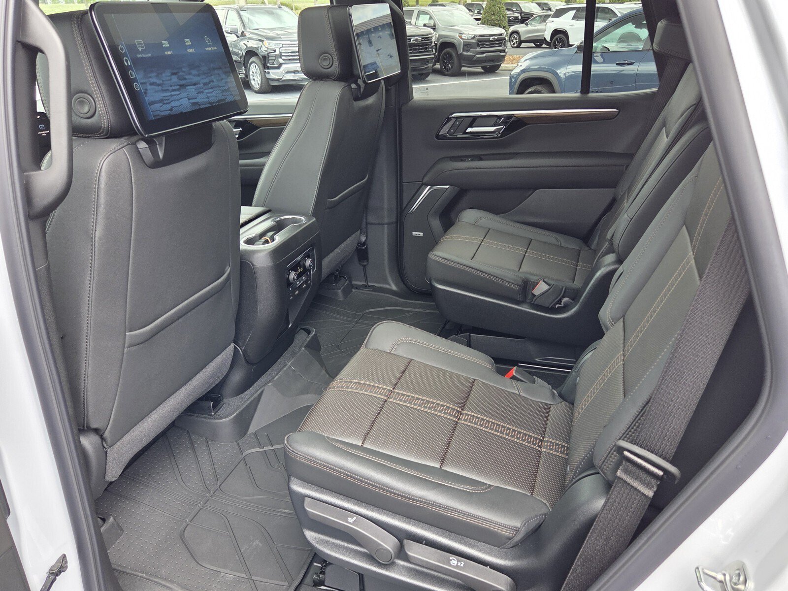 New 2026 Chevrolet Tahoe High Country AWD/4WD image 7
