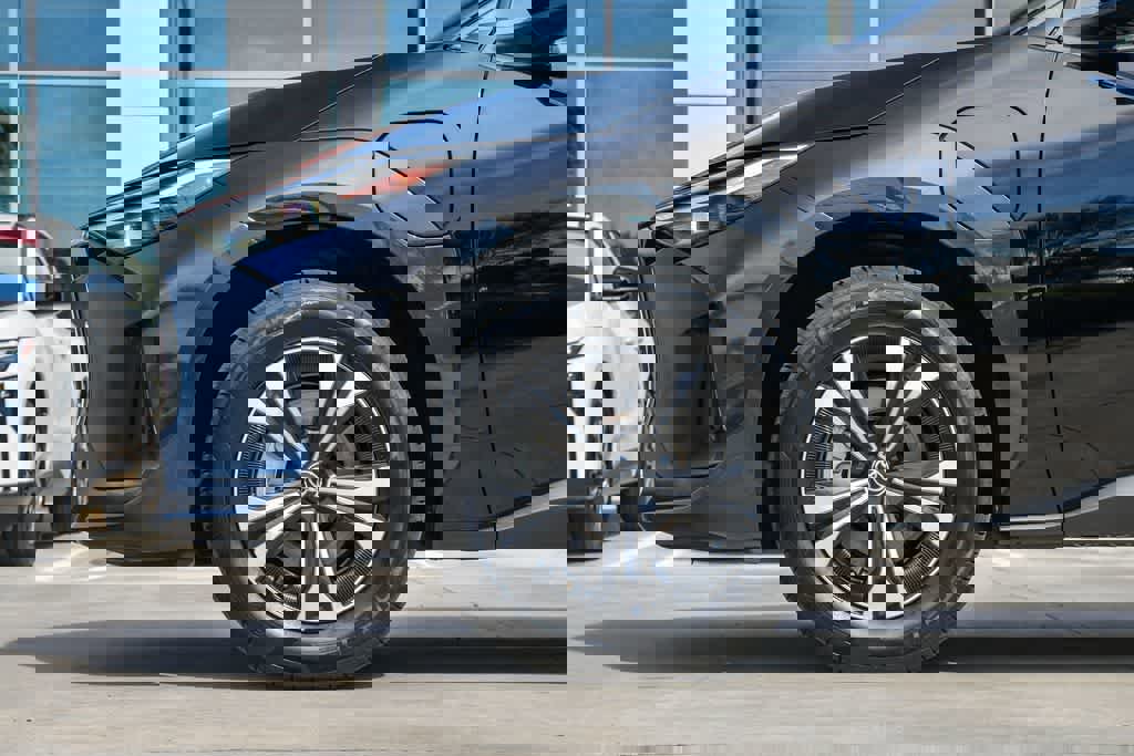 Used 2024 Toyota bZ4X XLE w/ Weather Package image 10