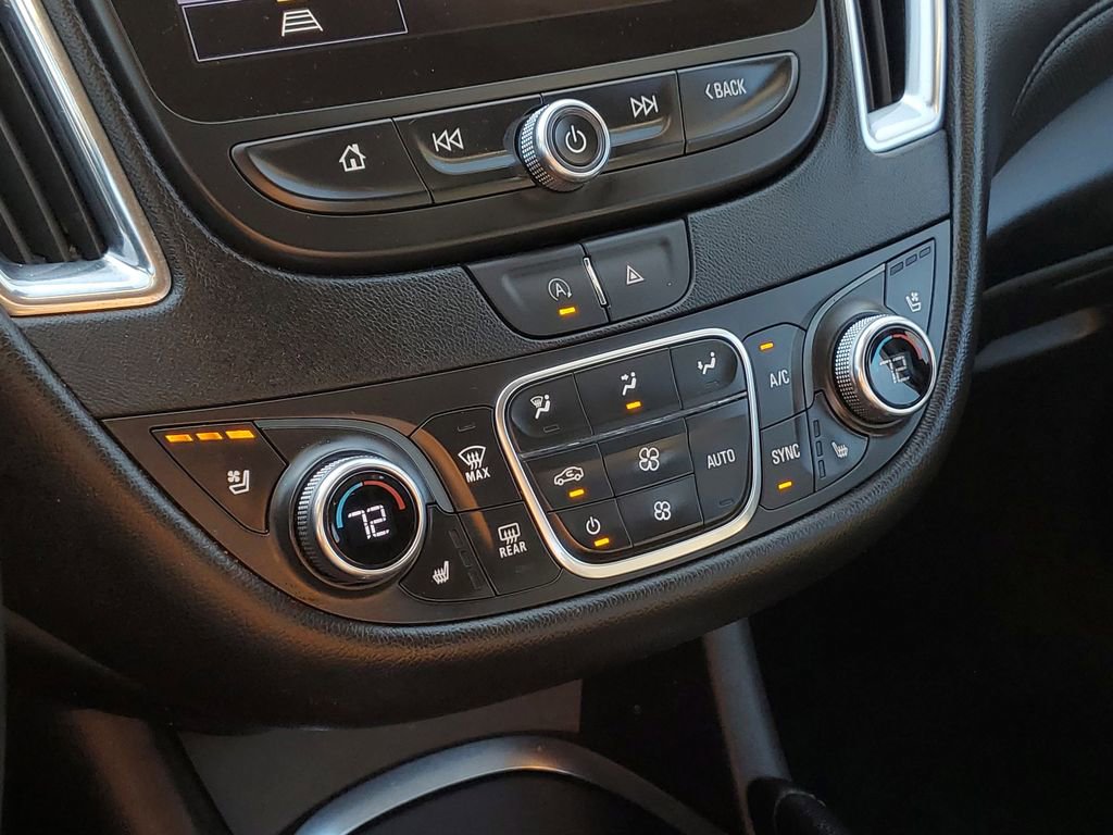 Used 2024 Chevrolet Malibu LT image 21