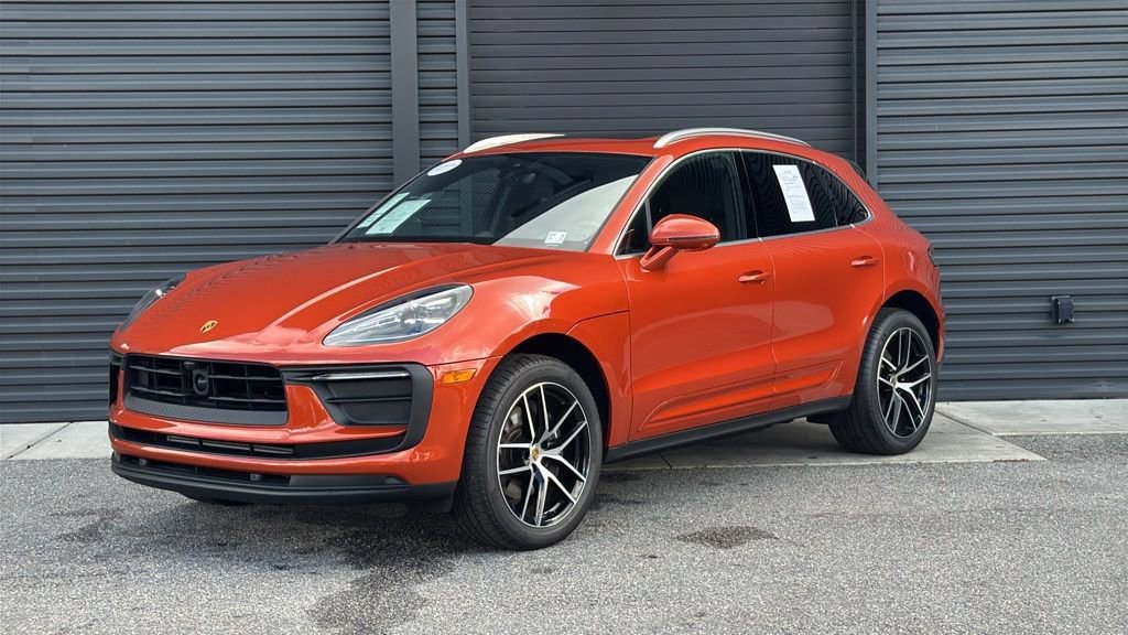 Certified 2025 Porsche Macan image 20