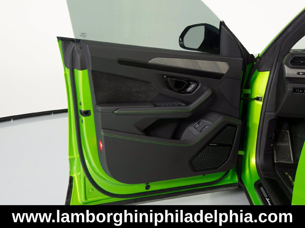 Used 2023 Lamborghini Urus S AWD/4WD image 12