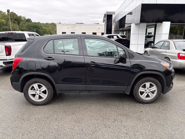 Used 2019 Chevrolet Trax LS AWD/4WD image 4