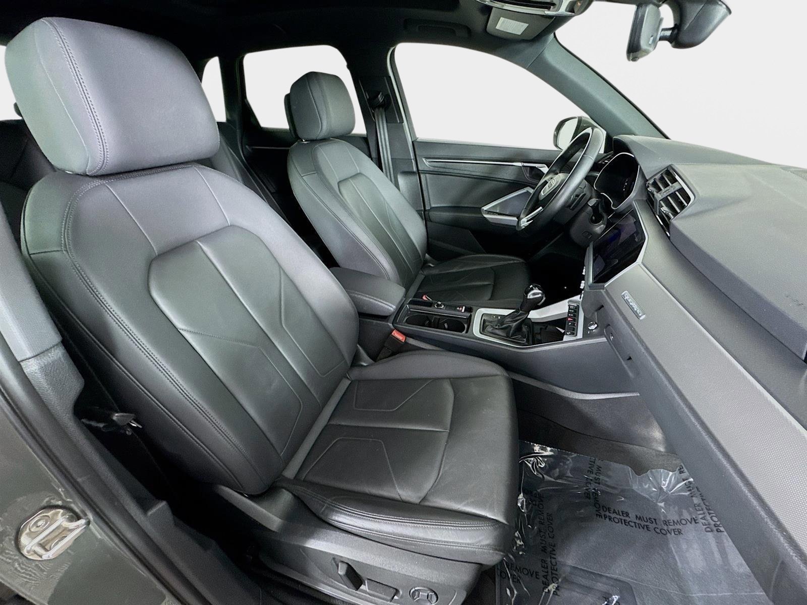 Used 2024 Audi Q3 2.0T Premium image 29