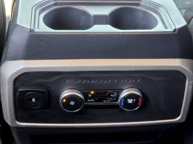Used 2024 Ford Expedition XLT RWD image 15
