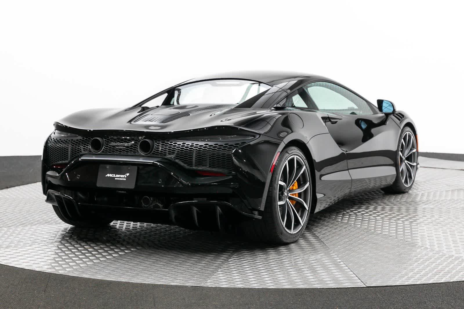 Used 2023 McLaren Artura RWD image 16