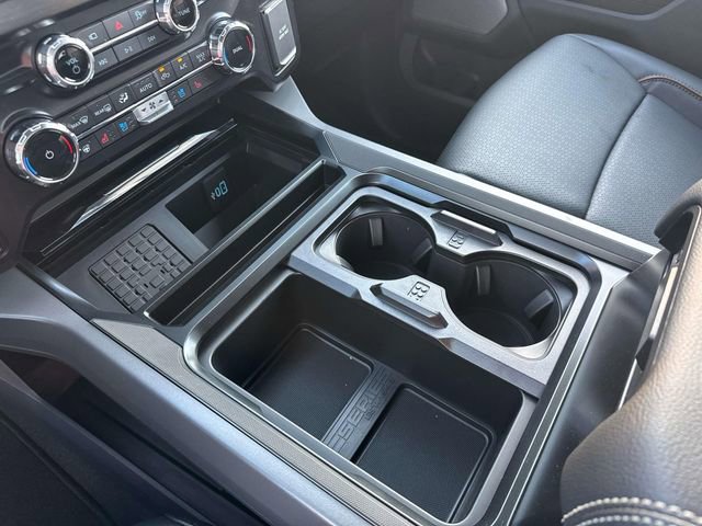 New 2026 Ford F250 Lariat w/ Black Appearance Package image 30