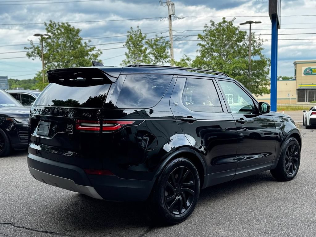 Used 2018 Land Rover Discovery HSE AWD/4WD image 6