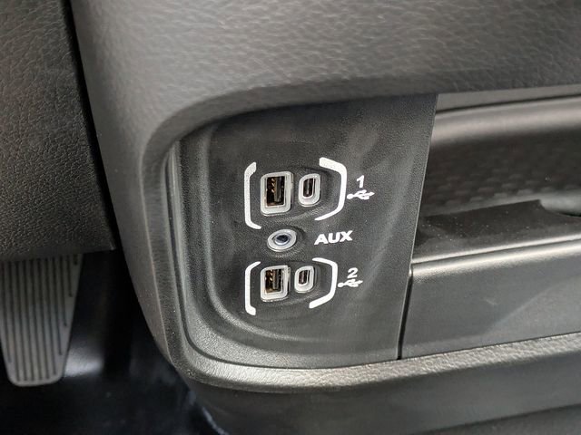 Used 2024 RAM 2500 Tradesman w/ Chrome Appearance Group image 22