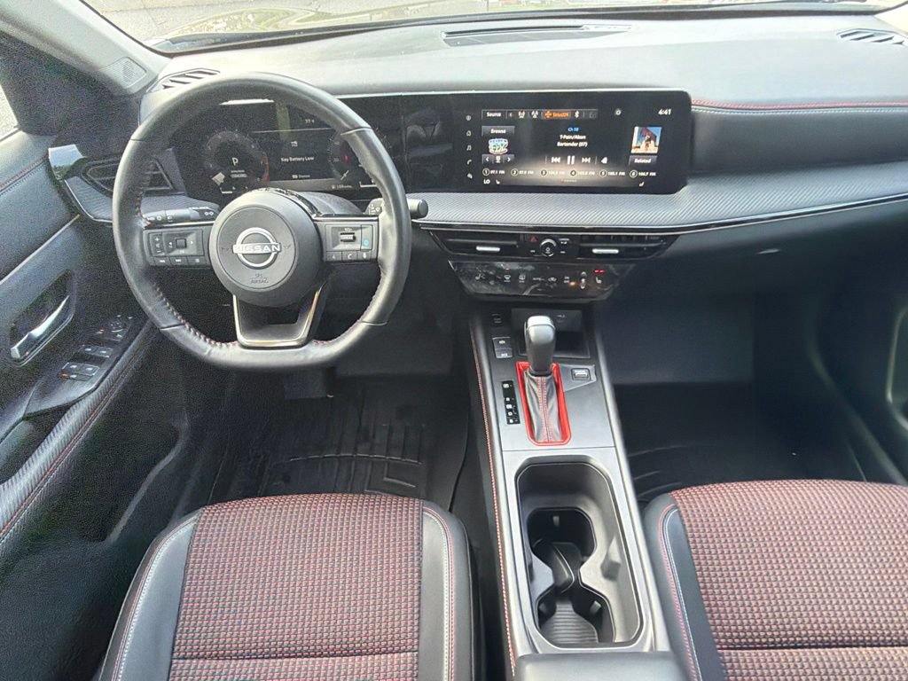 Used 2025 Nissan Kicks SR w/ SR Premium Package AWD/4WD image 24