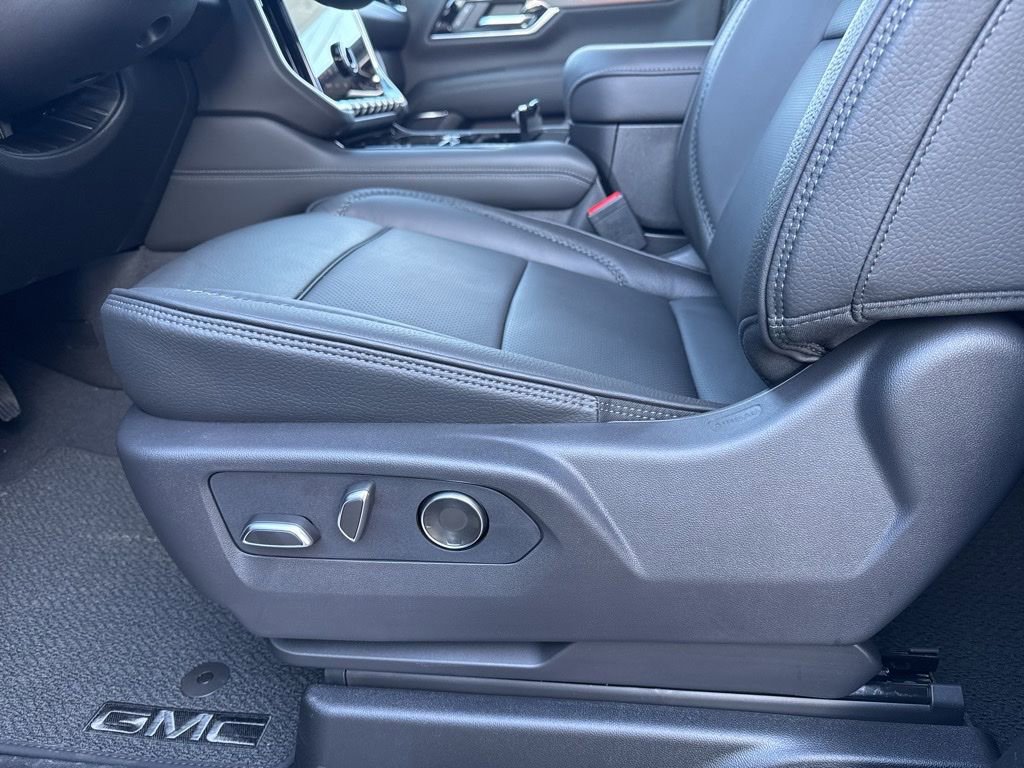 New 2026 GMC Yukon XL Denali w/ Sun & Power Step Package image 22