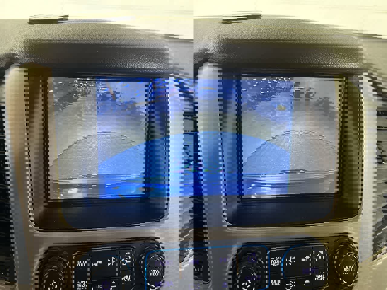 Used 2018 GMC Yukon Denali w/ Open Road Package image 19