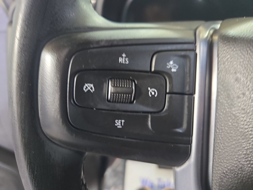 Used 2023 GMC Yukon XL SLT AWD/4WD image 21