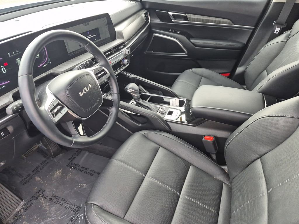 Used 2025 Kia Telluride EX image 11