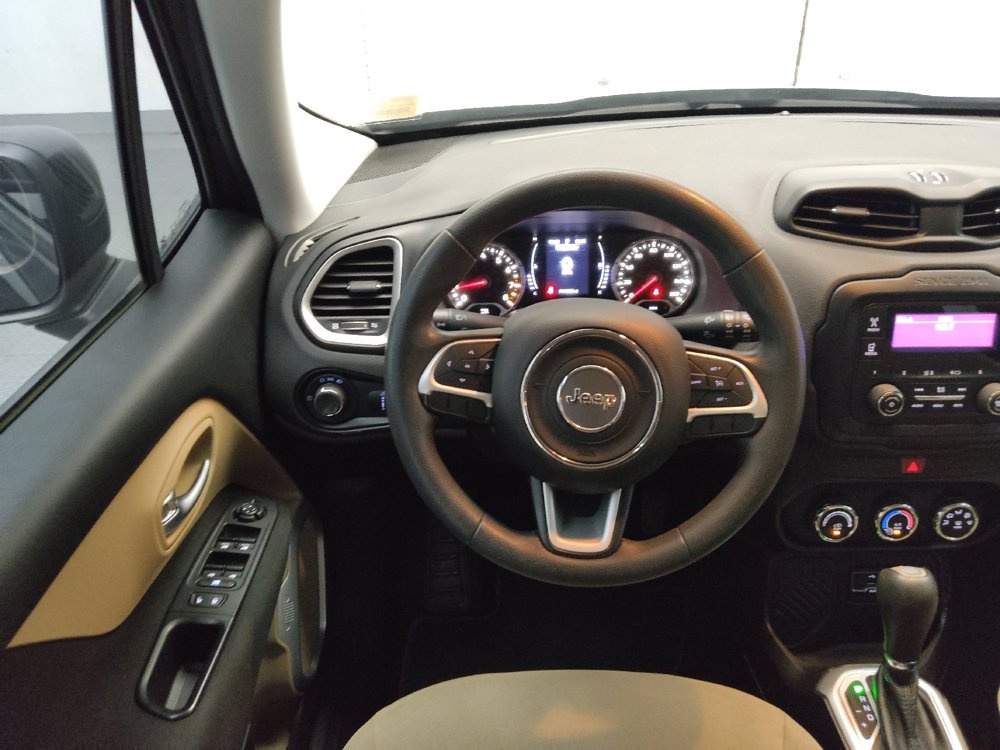 Used 2017 Jeep Renegade Sport w/ Power & Air Group FWD image 22